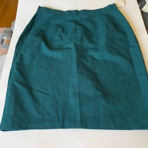 Rafferty: Plaid Mid-Pencil Skirt